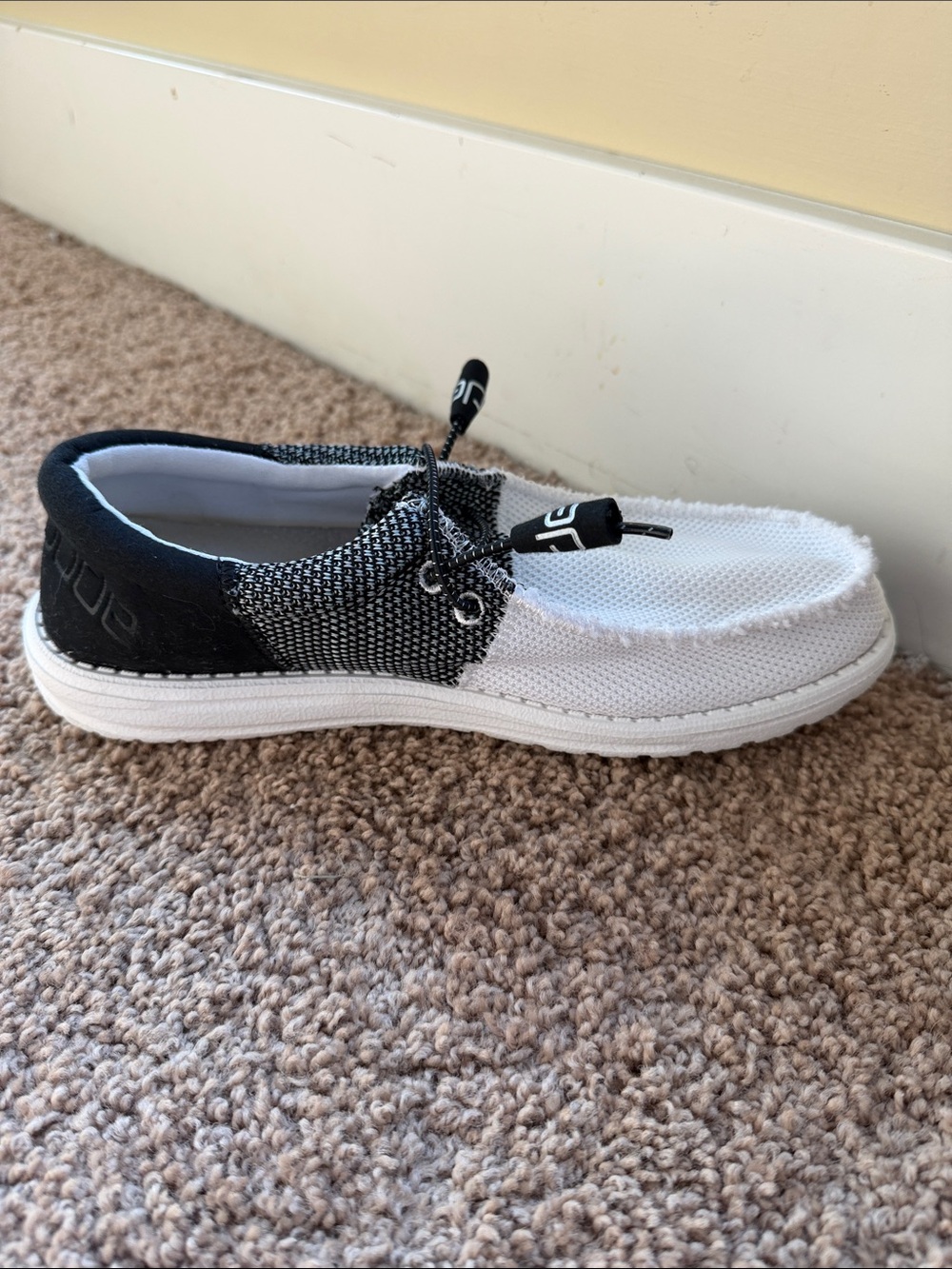 Hey Dude Wally Sox Funk Black Ice White and Black Wally Boat Shoes Size 7 - Picture 7 of 11